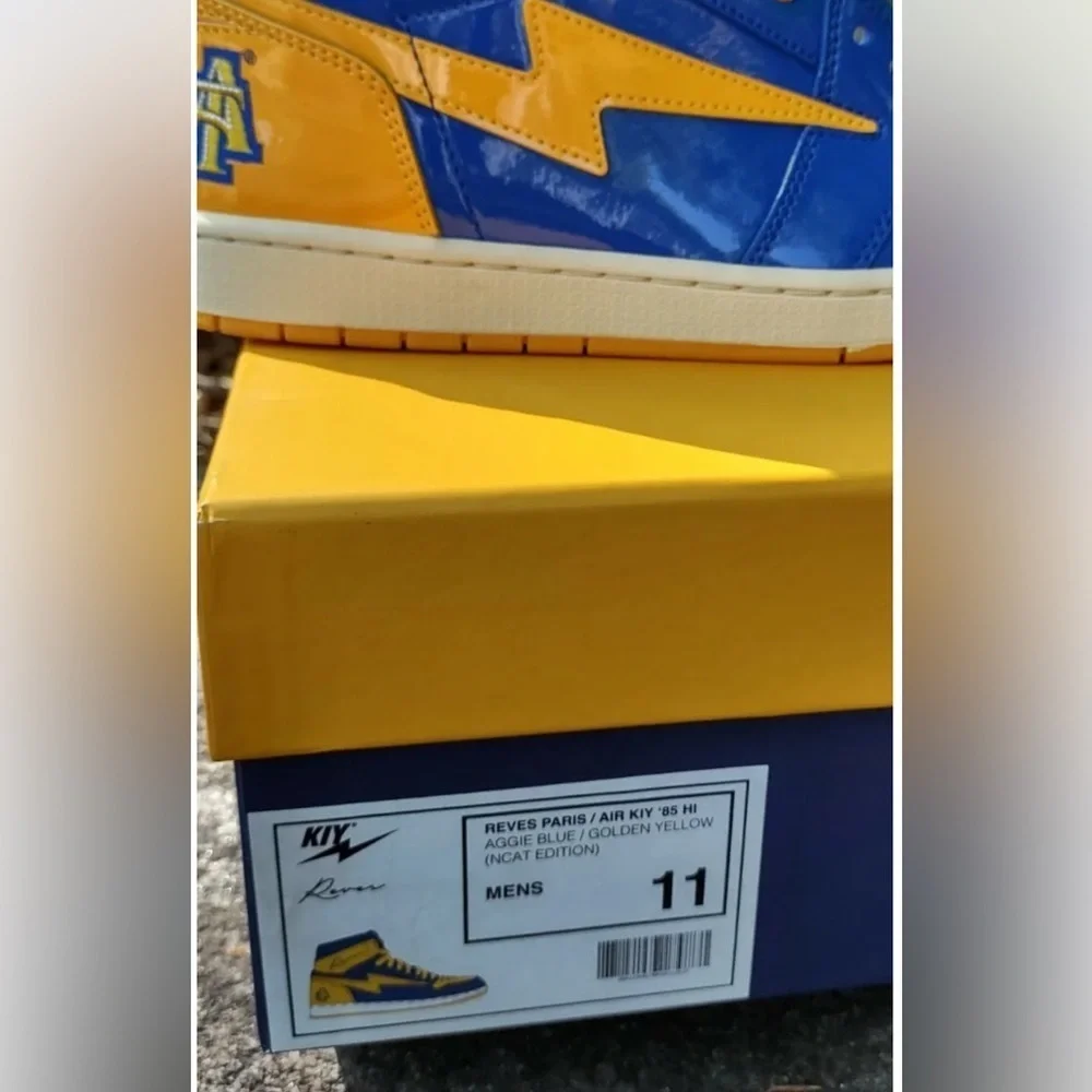 Air Kiy Reves Paris Men Sz11 high tops in original box North Carolina A&T